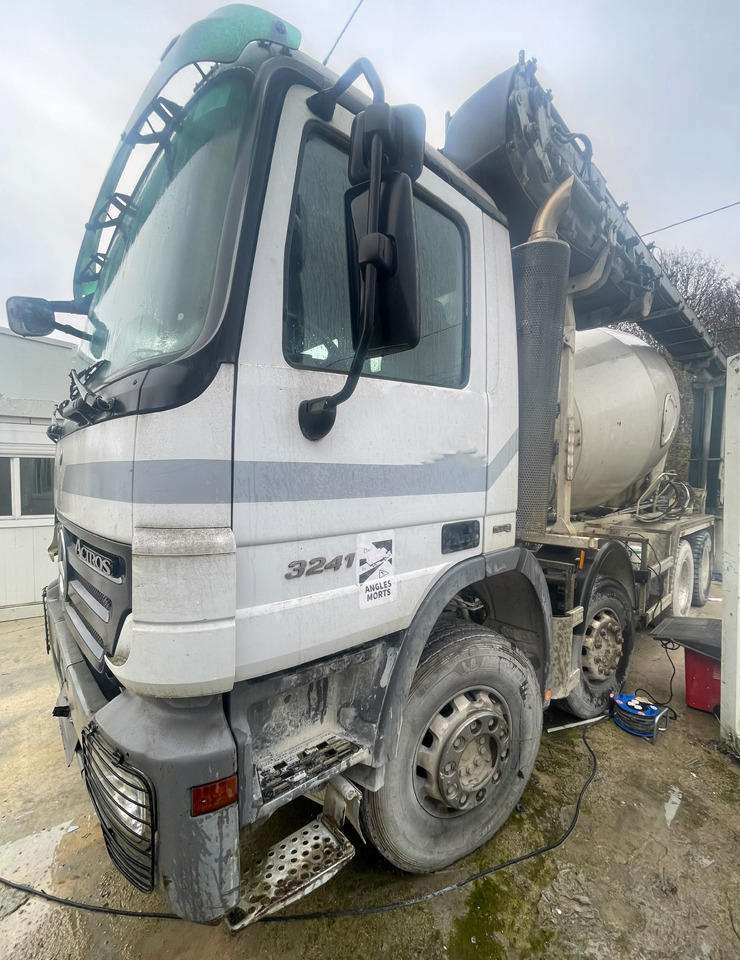 Mercedes Actros 3241 - Autodomíchávač: obrázek 4 Mercedes Actros 3241 - Autodomíchávač: obrázek 4