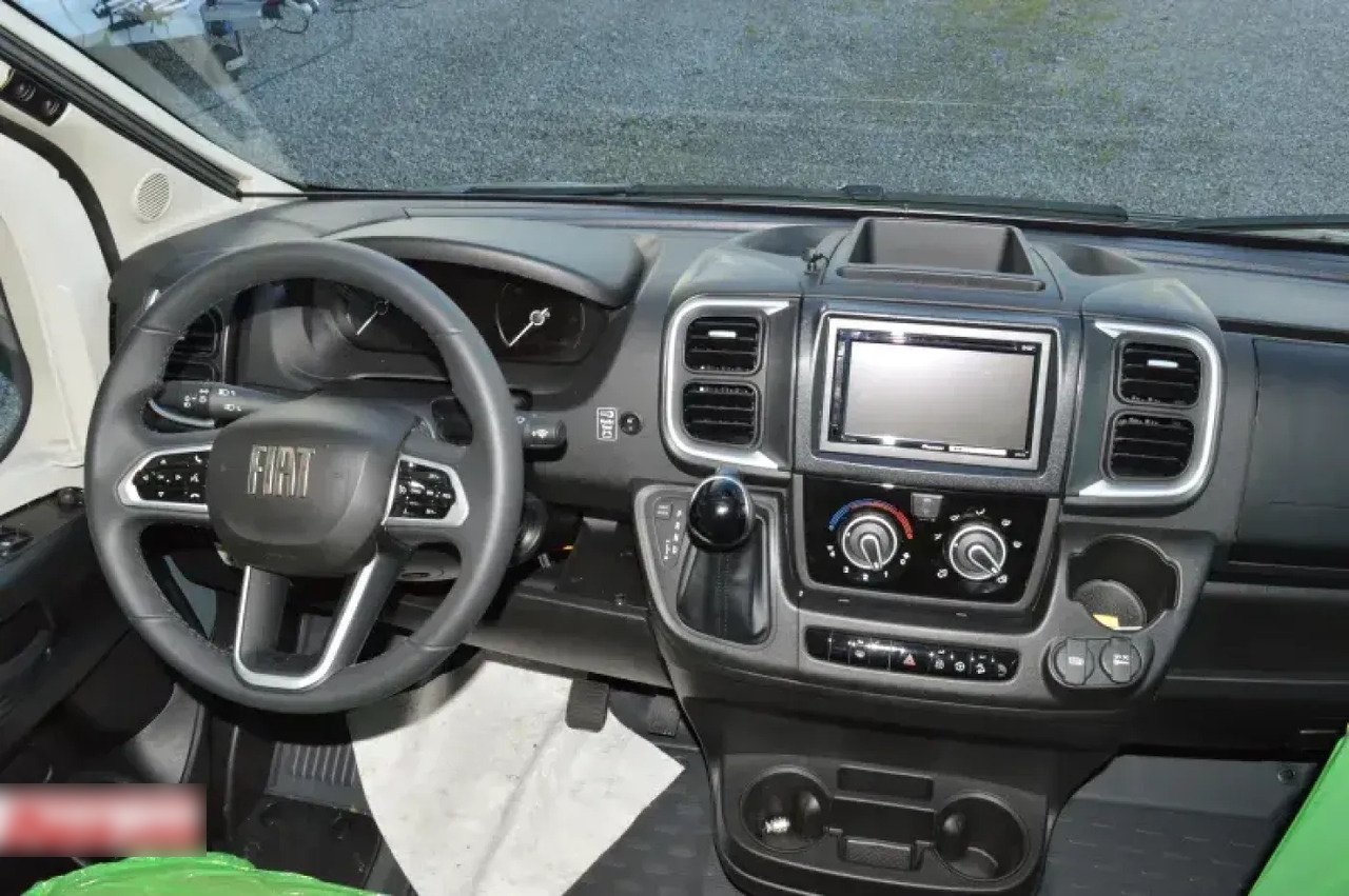 Bürstner B66 TD 690 G B 66 TD 690 Voll ausgestattet - Polointegrovaný obytný vůz: obrázek 5 Bürstner B66 TD 690 G B 66 TD 690 Voll ausgestattet - Polointegrovaný obytný vůz: obrázek 5