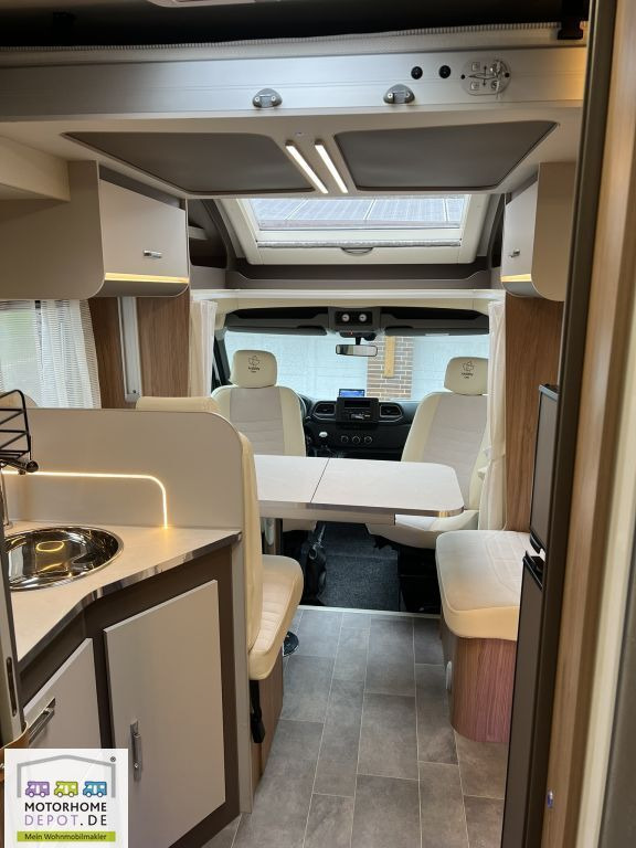 Ahorn Alaska TD Plus Aufl. 4to & Luftfed. & Hubbett - Polointegrovaný obytný vůz: obrázek 3 Ahorn Alaska TD Plus Aufl. 4to & Luftfed. & Hubbett - Polointegrovaný obytný vůz: obrázek 3