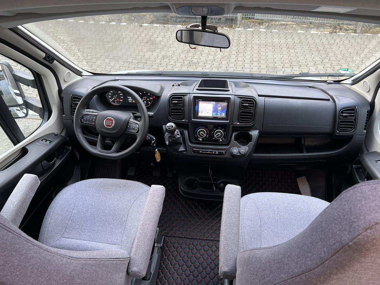 SUNLIGHT T 58 - Polointegrovaný obytný vůz: obrázek 5 SUNLIGHT T 58 - Polointegrovaný obytný vůz: obrázek 5