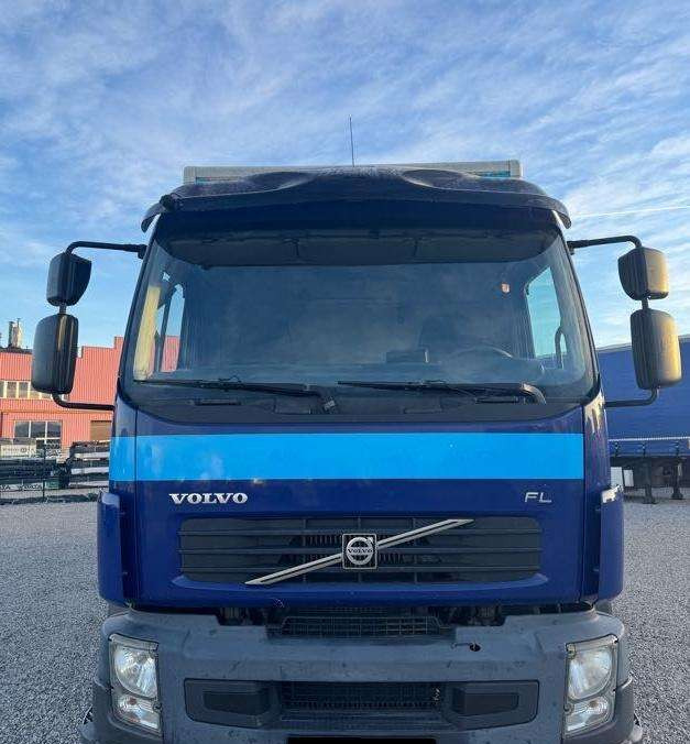 Volvo FL 240 - Chladírenský nákladní automobil: obrázek 2 Volvo FL 240 - Chladírenský nákladní automobil: obrázek 2