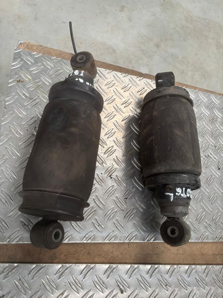 Gebrauchte Luftbälge MAN 8.180, Artikel - Nr. : 81.9999 - 9999 - Podvěs kabiny pro Nákladní auto: obrázek 2 Gebrauchte Luftbälge MAN 8.180, Artikel - Nr. : 81.9999 - 9999 - Podvěs kabiny pro Nákladní auto: obrázek 2