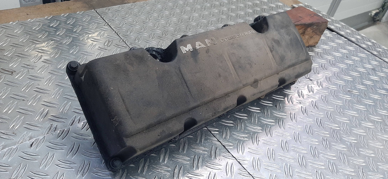 Gebrauchte MAN TGL Motortyp 8.180 LF , Zylinderkopfhaube, Artikel - Nr. : 51.03400 - 6008 - Hlava válců pro Nákladní auto: obrázek 5 Gebrauchte MAN TGL Motortyp 8.180 LF , Zylinderkopfhaube, Artikel - Nr. : 51.03400 - 6008 - Hlava válců pro Nákladní auto: obrázek 5