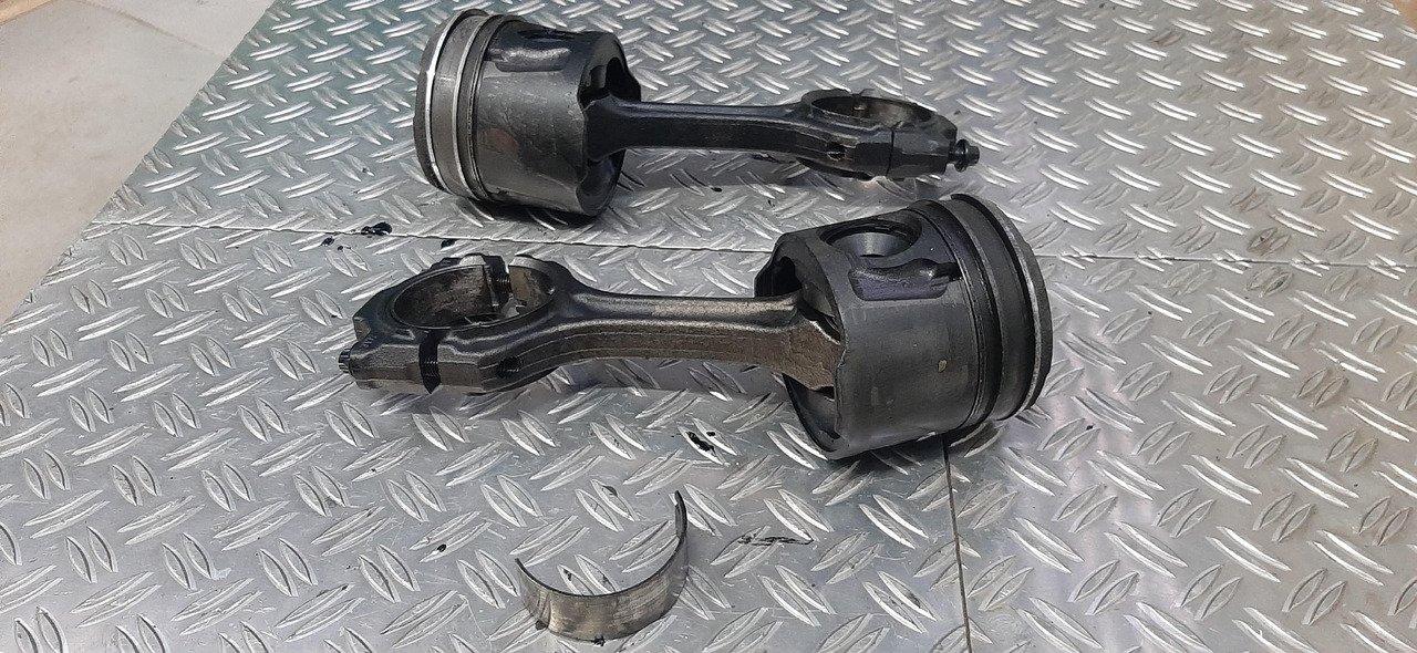 Gebrauchte Motorkolben vom MAN TGL 8.180, Typ D0834 LF 51, Artikel - Nr. : 81.99999 - 9999 - Písty/ Kroužky/ Objímky pro Nákladní auto: obrázek 2 Gebrauchte Motorkolben vom MAN TGL 8.180, Typ D0834 LF 51, Artikel - Nr. : 81.99999 - 9999 - Písty/ Kroužky/ Objímky pro Nákladní auto: obrázek 2