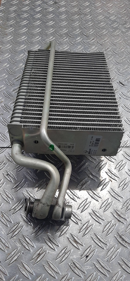 Gebrauchter Kühler, Motorkühlung, Behr D0414, MAN TGX, Artikel - Nr.: 81.99999 - 9999 - Chladič pro Nákladní auto: obrázek 5 Gebrauchter Kühler, Motorkühlung, Behr D0414, MAN TGX, Artikel - Nr.: 81.99999 - 9999 - Chladič pro Nákladní auto: obrázek 5