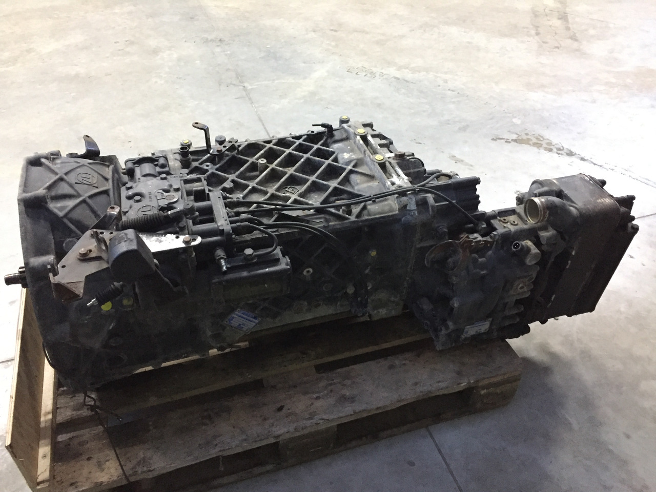 Gebrauchtes Getriebe MAN TGX 26.480, Typ : 16S 2321 TD, Artikel - Nr. : 81.32004 - 6274 - Převodovka pro Nákladní auto: obrázek 3 Gebrauchtes Getriebe MAN TGX 26.480, Typ : 16S 2321 TD, Artikel - Nr. : 81.32004 - 6274 - Převodovka pro Nákladní auto: obrázek 3