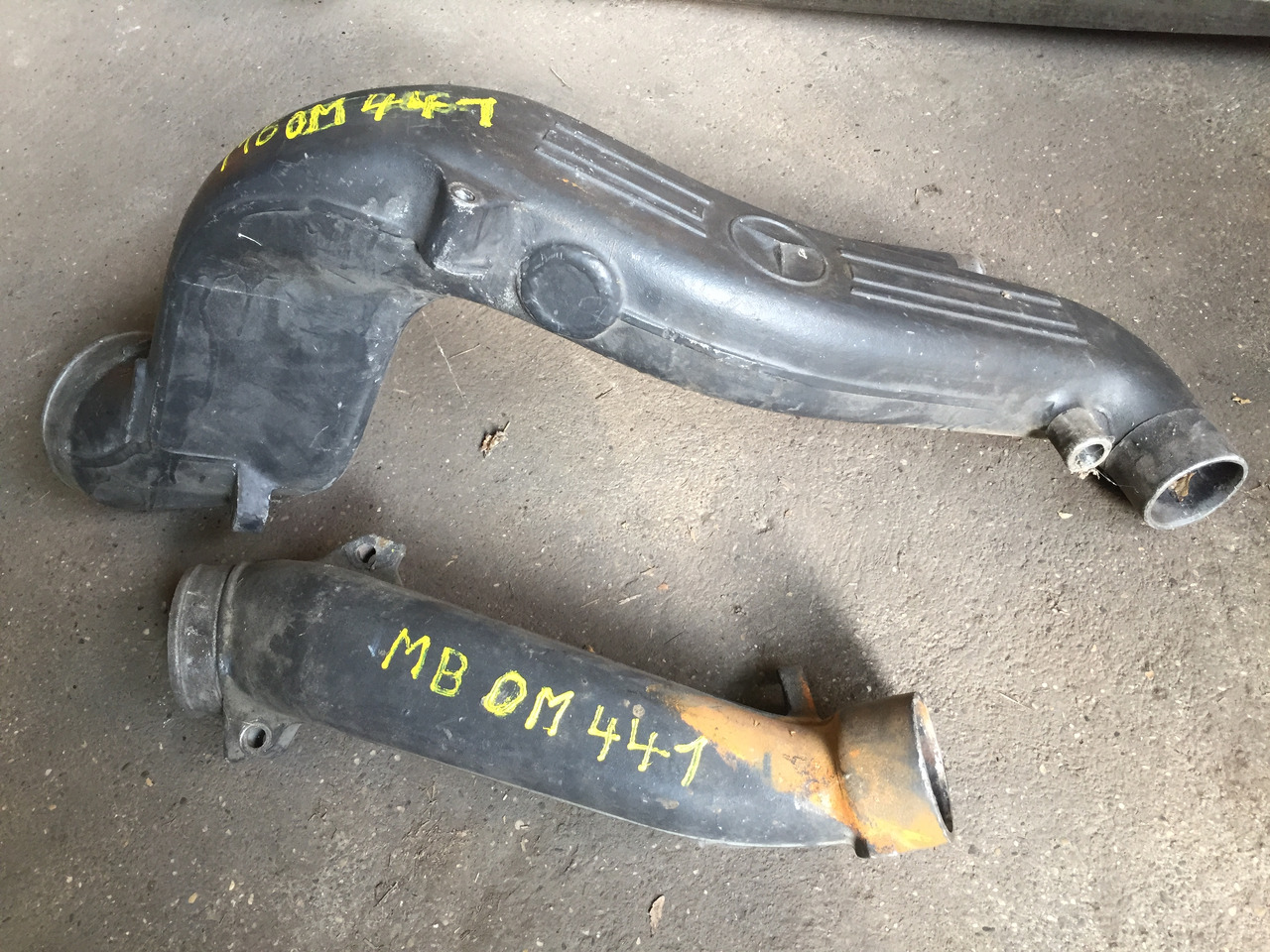 Gebrauchtes MB Motortyp OM 441 LA Ansaugrohr, Artikel - Nr. : A 999 999 99 99 - Trubka sání vzduchu pro Nákladní auto: obrázek 5 Gebrauchtes MB Motortyp OM 441 LA Ansaugrohr, Artikel - Nr. : A 999 999 99 99 - Trubka sání vzduchu pro Nákladní auto: obrázek 5