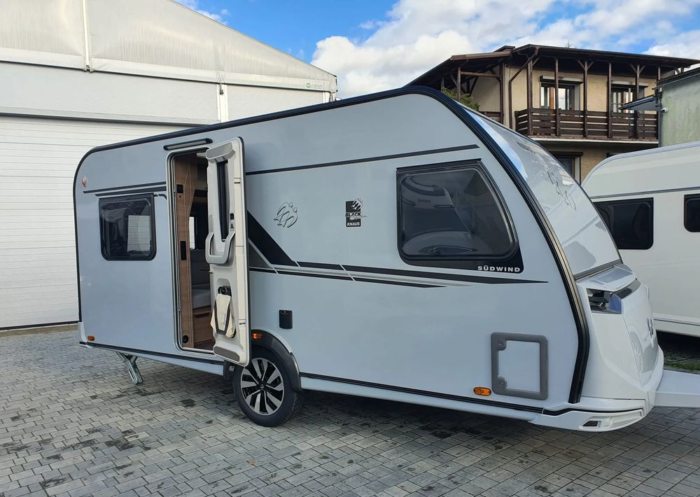 KNAUS SUDWIND 450 FU BLACK SELECTION - Karavan: obrázek 4 KNAUS SUDWIND 450 FU BLACK SELECTION - Karavan: obrázek 4