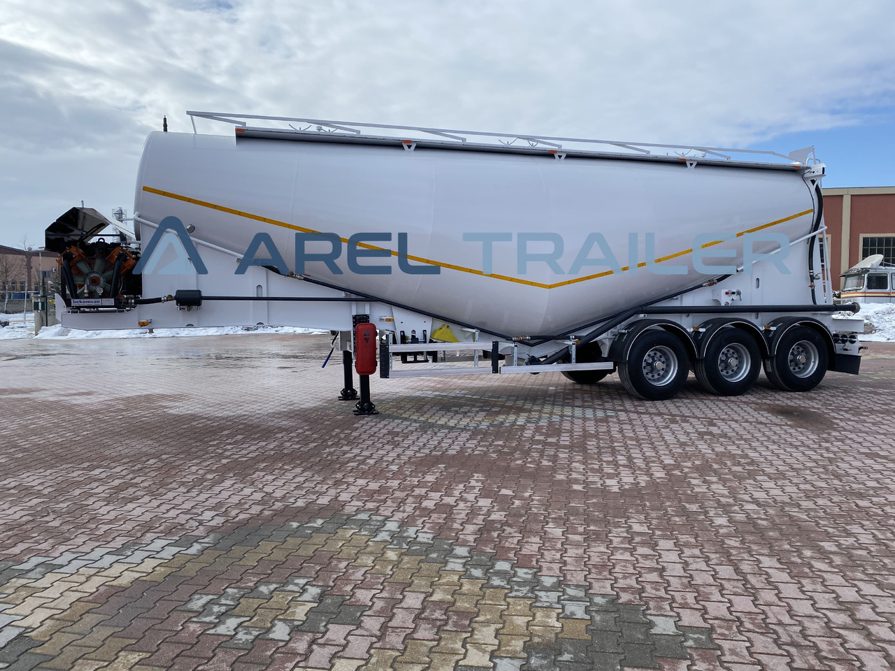 AREL TRAILER V TYPE SILO CEMENT TANK TRAILER from MANUFACTURER COMPANY - Silo cisterna: obrázek 4 AREL TRAILER V TYPE SILO CEMENT TANK TRAILER from MANUFACTURER COMPANY - Silo cisterna: obrázek 4