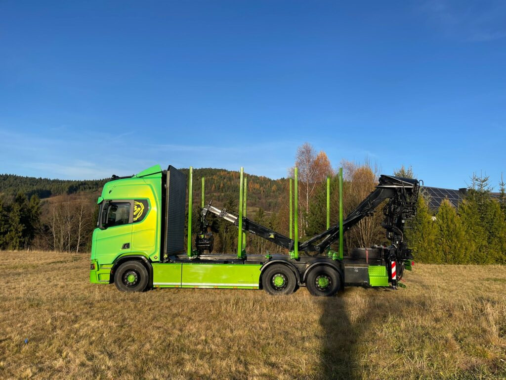 SCANIA 650 „BANDZIOR” - Lesovůz, Auto s hydraulickou rukou: obrázek 5 SCANIA 650 „BANDZIOR” - Lesovůz, Auto s hydraulickou rukou: obrázek 5