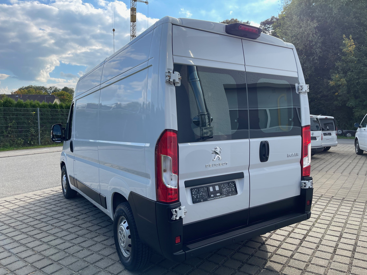 Peugeot Boxer Kasten L2H2 AppleCarplay/Klima/Kamera - Furgon: obrázek 5 Peugeot Boxer Kasten L2H2 AppleCarplay/Klima/Kamera - Furgon: obrázek 5
