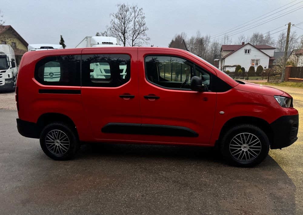 Peugeot Partner 4x4 / Dangel / Vat1/ Aso 100%/ fv23%/ Ford /Opel/Mercedes - Furgon: obrázek 4 Peugeot Partner 4x4 / Dangel / Vat1/ Aso 100%/ fv23%/ Ford /Opel/Mercedes - Furgon: obrázek 4