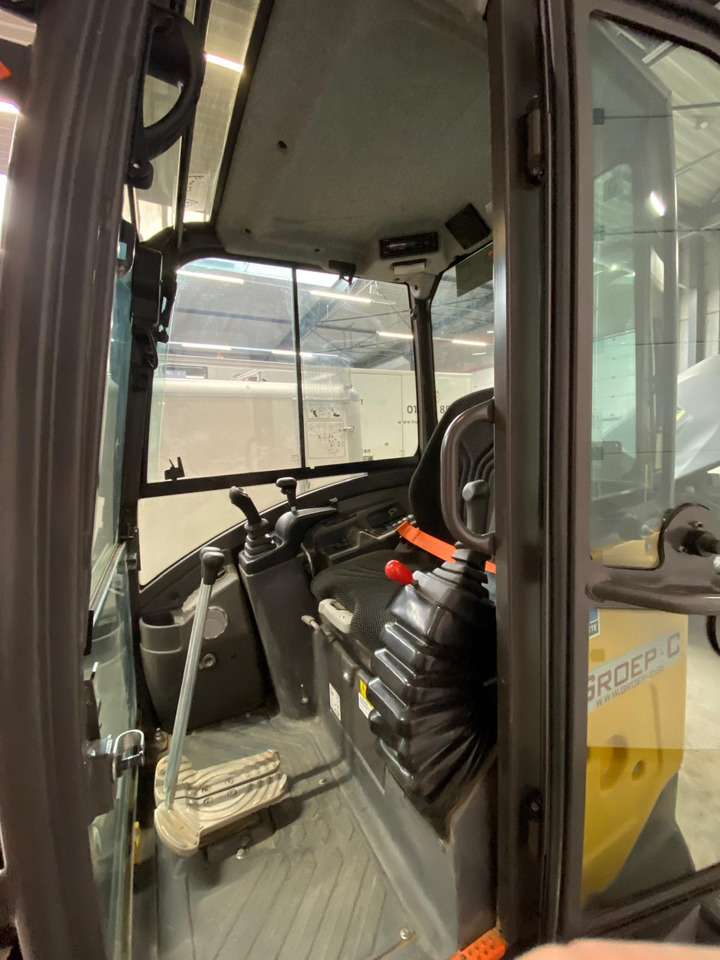 Mini rýpadlo VOLVO ECR25D: obrázek 16 Mini rýpadlo VOLVO ECR25D: obrázek 16