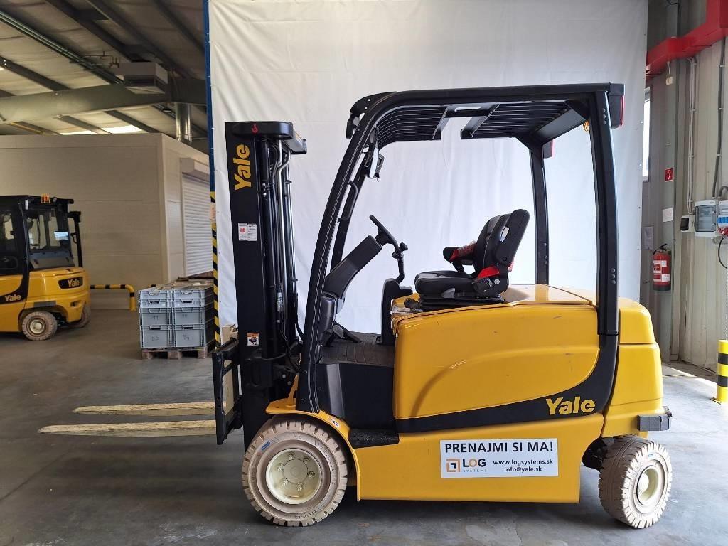 Yale ERP 30 VL - Elektrický vysokozdvižný vozík: obrázek 4 Yale ERP 30 VL - Elektrický vysokozdvižný vozík: obrázek 4