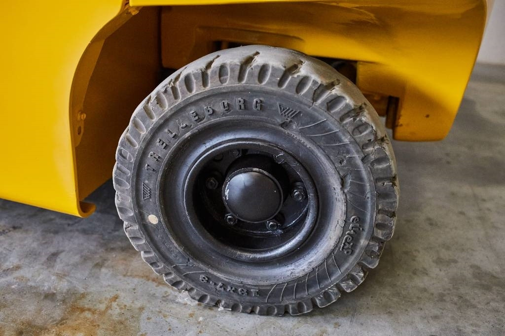 Yale ERP35VL - Elektrický vysokozdvižný vozík: obrázek 4 Yale ERP35VL - Elektrický vysokozdvižný vozík: obrázek 4