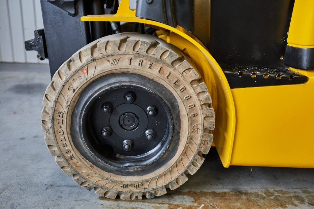 Yale ERP35VL - Elektrický vysokozdvižný vozík: obrázek 3 Yale ERP35VL - Elektrický vysokozdvižný vozík: obrázek 3