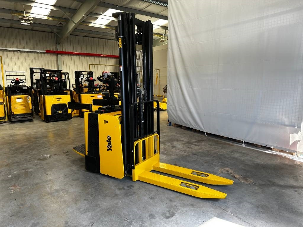 Yale MS12X - Elektrický vysokozdvižný vozík: obrázek 4 Yale MS12X - Elektrický vysokozdvižný vozík: obrázek 4