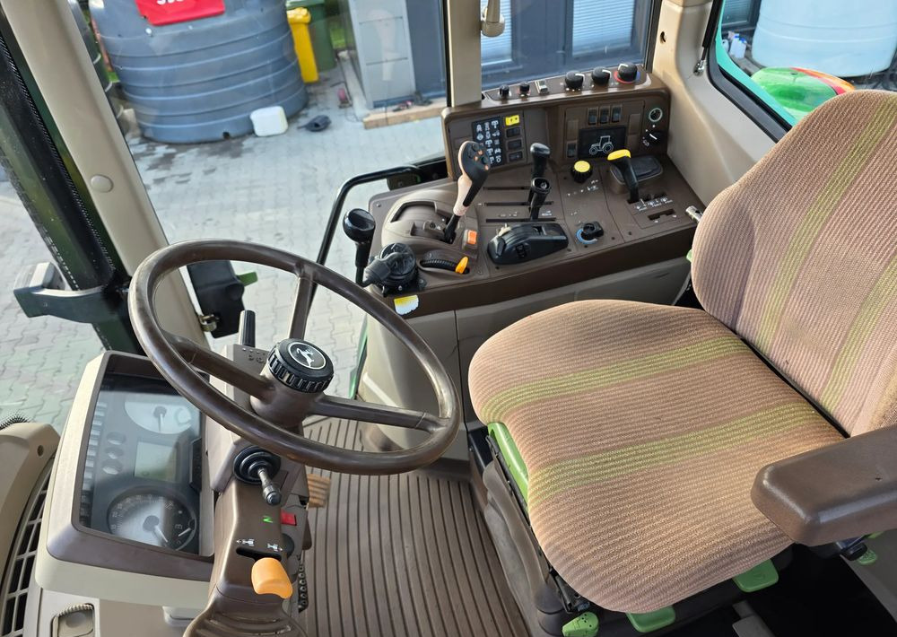 John Deere 6920 - Traktor: obrázek 5 John Deere 6920 - Traktor: obrázek 5