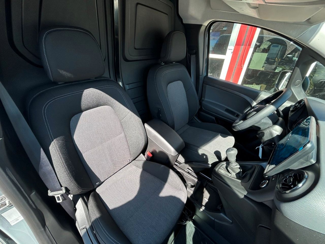 Mercedes-Benz Citan Kasten 112 CDI lang - Malá dodávka: obrázek 5 Mercedes-Benz Citan Kasten 112 CDI lang - Malá dodávka: obrázek 5