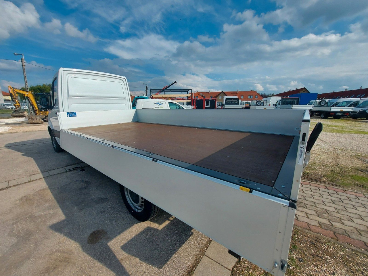 Mercedes-Benz Sprinter 315Pritsche - Dodávka valník: obrázek 3 Mercedes-Benz Sprinter 315Pritsche - Dodávka valník: obrázek 3