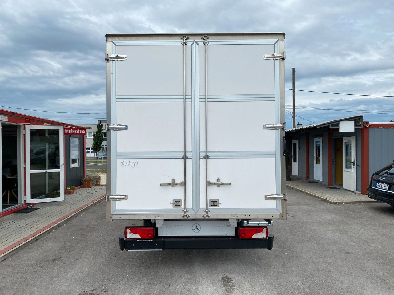 Mercedes-Benz Sprinter 319 Koffer - Dodávka skřín: obrázek 5 Mercedes-Benz Sprinter 319 Koffer - Dodávka skřín: obrázek 5