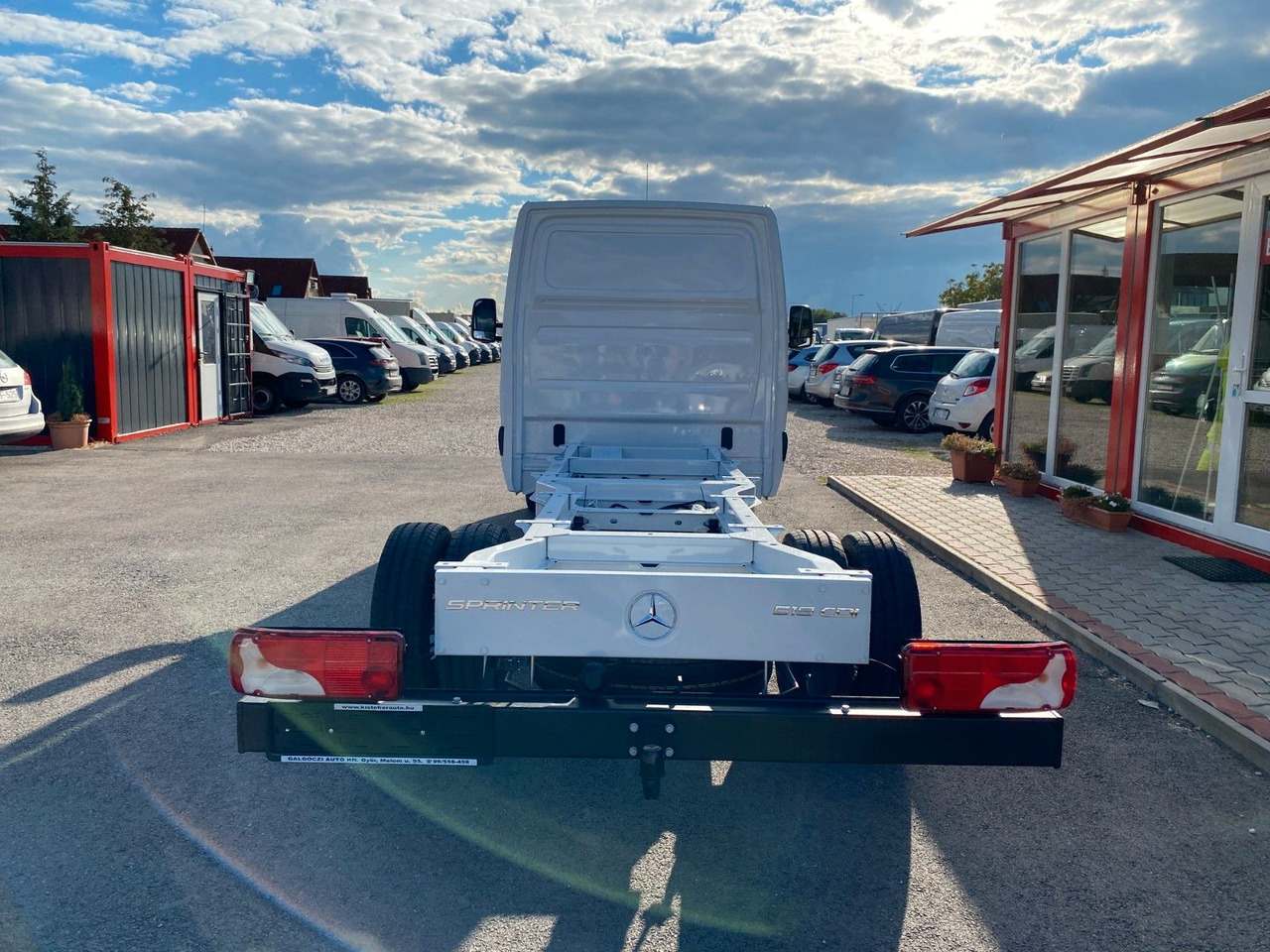 Mercedes-Benz Sprinter 519 Koffer - Dodávka skřín: obrázek 4 Mercedes-Benz Sprinter 519 Koffer - Dodávka skřín: obrázek 4