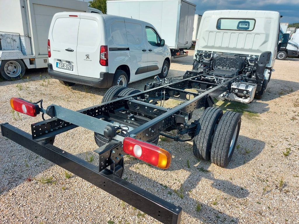 Mitsubishi Canter Fuso Fahrgestell mit wählbar Aufbau - Podvozek s kabinou: obrázek 3 Mitsubishi Canter Fuso Fahrgestell mit wählbar Aufbau - Podvozek s kabinou: obrázek 3