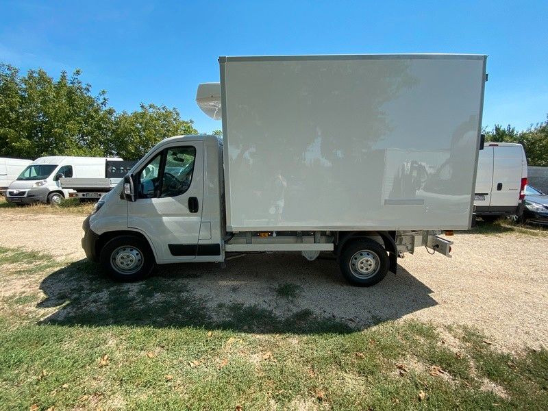 Peugeot Boxer L2 Heavy Kühlkoffer Peugeot Boxer L2 Heavy Kühlkoffer - Chladící dodávka: obrázek 2 Peugeot Boxer L2 Heavy Kühlkoffer Peugeot Boxer L2 Heavy Kühlkoffer - Chladící dodávka: obrázek 2