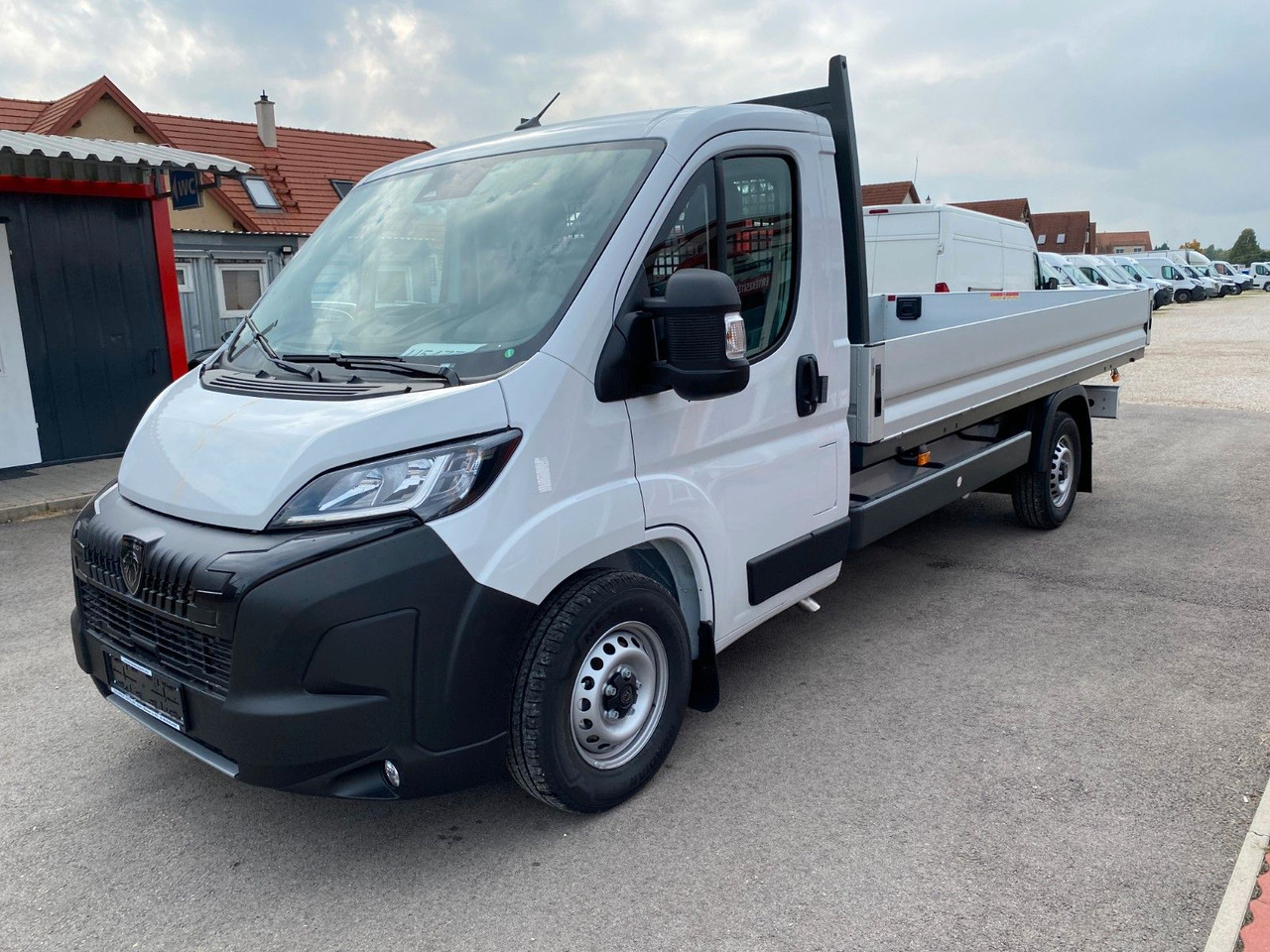Peugeot Boxer Pritsche/Kipper 435 L4 BlueHDi 140 - Dodávka valník: obrázek 1 Peugeot Boxer Pritsche/Kipper 435 L4 BlueHDi 140 - Dodávka valník: obrázek 1
