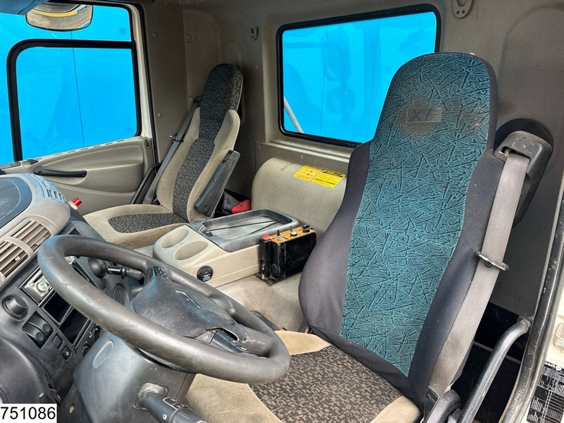 DAF CF 85 360 6x4, EURO 4, Dalby, Leaf suspension leasing DAF CF 85 360 6x4, EURO 4, Dalby, Leaf suspension: obrázek 8 DAF CF 85 360 6x4, EURO 4, Dalby, Leaf suspension leasing DAF CF 85 360 6x4, EURO 4, Dalby, Leaf suspension: obrázek 8