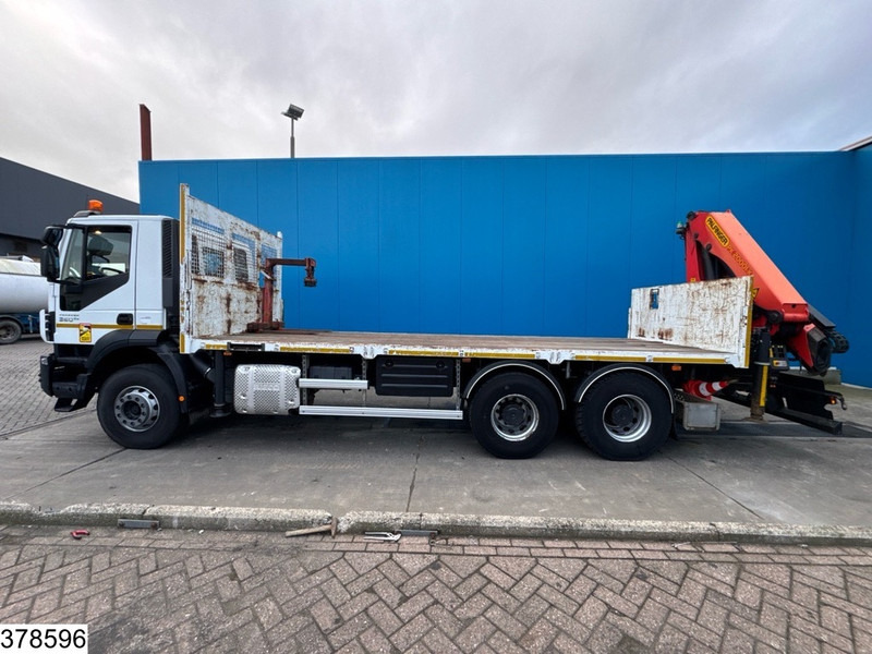 Nákladní automobil valníkový/ Plošinový, Auto s hydraulickou rukou Iveco Trakker 360 6X4, EURO 6, Palfinger, Remote, Steel suspension: obrázek 14