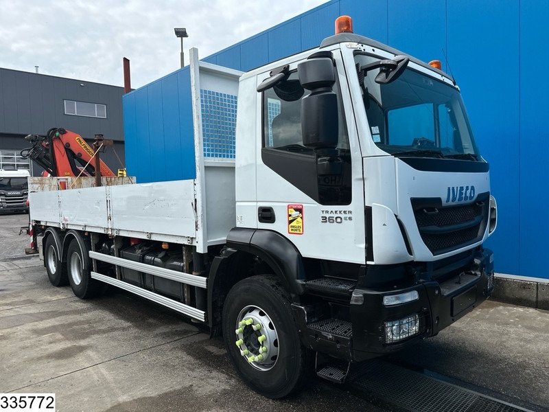 Iveco Trakker 360 6X4, EURO 6, Palfinger, Retarder, Steel suspension - Nákladní automobil valníkový/ Plošinový, Auto s hydraulickou rukou: obrázek 3 Iveco Trakker 360 6X4, EURO 6, Palfinger, Retarder, Steel suspension - Nákladní automobil valníkový/ Plošinový, Auto s hydraulickou rukou: obrázek 3