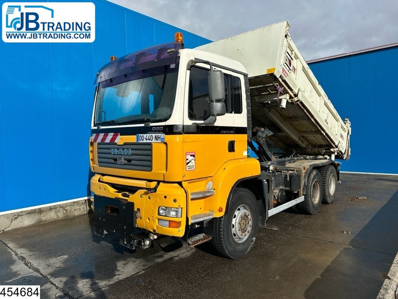 MAN TGA 26 390 6x4, Manual, Steel suspension - Sklápěč: obrázek 1 MAN TGA 26 390 6x4, Manual, Steel suspension - Sklápěč: obrázek 1