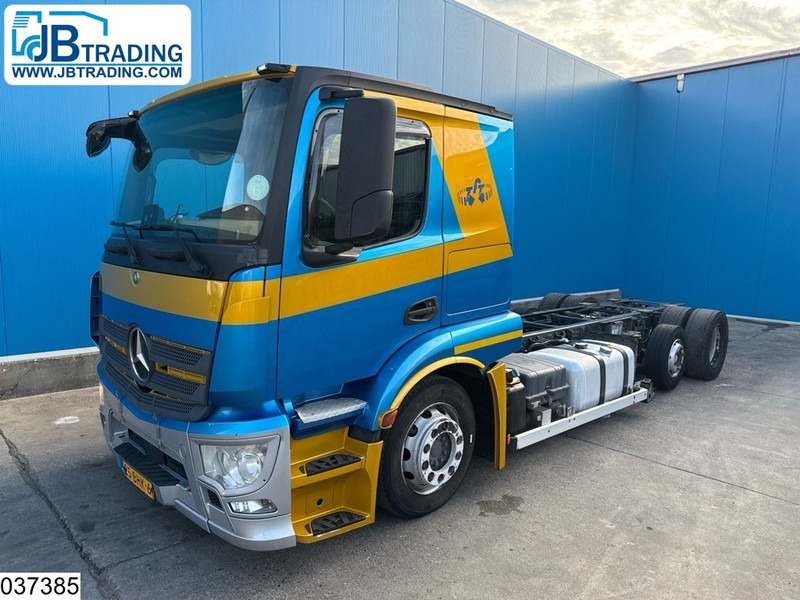 Mercedes-Benz Actros 2443 6x2, EURO 6, PTO, Standairco - Podvozek s kabinou: obrázek 1 Mercedes-Benz Actros 2443 6x2, EURO 6, PTO, Standairco - Podvozek s kabinou: obrázek 1
