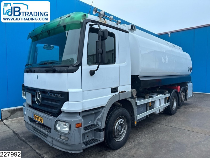 Mercedes-Benz Actros 2532 6x2, EURO 5, 23600 Liter, 5 Comp, LAG - Cisternové vozidlo: obrázek 1 Mercedes-Benz Actros 2532 6x2, EURO 5, 23600 Liter, 5 Comp, LAG - Cisternové vozidlo: obrázek 1