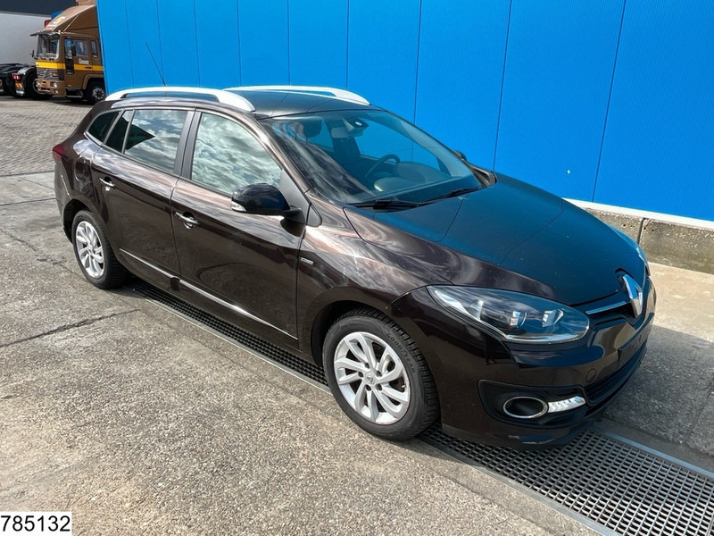 Renault ? Megane 1.5 Price includes VAT - Osobní auto: obrázek 4 Renault ? Megane 1.5 Price includes VAT - Osobní auto: obrázek 4