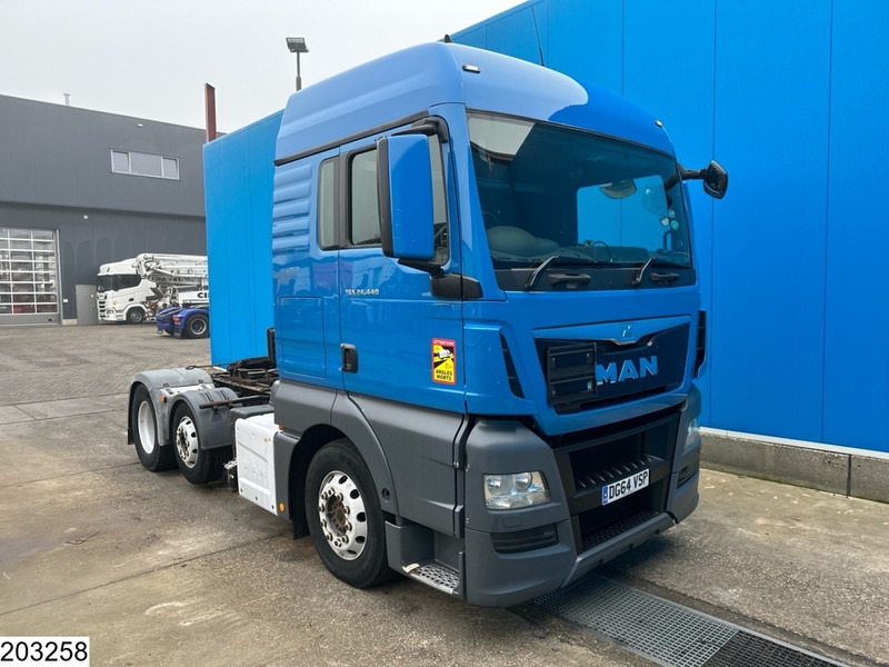 MAN TGX 24 440 6x2, EURO 5, RHD, ADR, PTO - Tahač: obrázek 4 MAN TGX 24 440 6x2, EURO 5, RHD, ADR, PTO - Tahač: obrázek 4