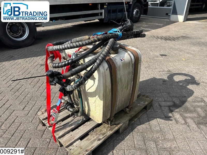 Universeel Pump, tank and hydraulic hoses - Hydraulická nádrž pro Nákladní auto: obrázek 1 Universeel Pump, tank and hydraulic hoses - Hydraulická nádrž pro Nákladní auto: obrázek 1