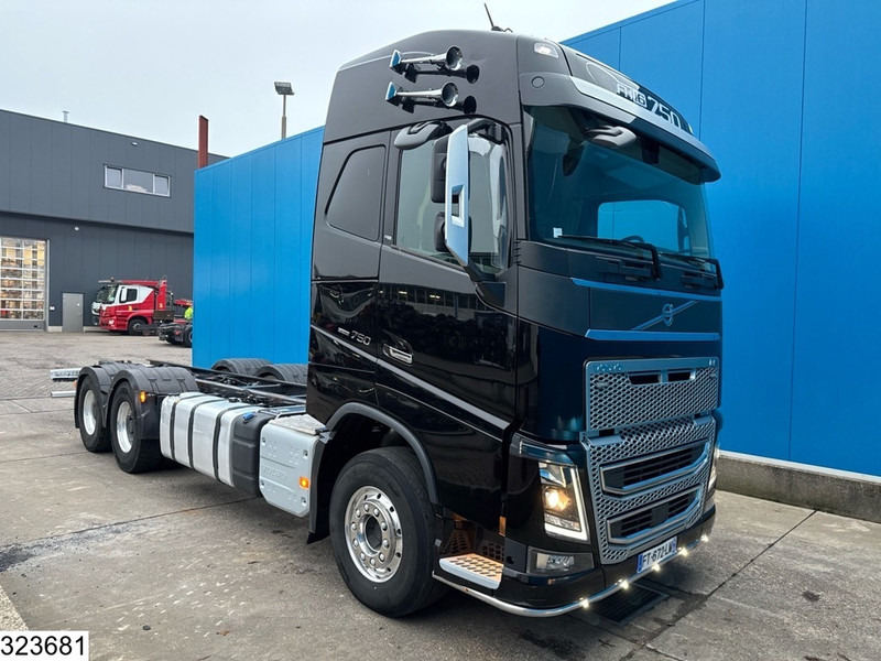 Volvo FH16 750 6X4, EURO 6, Retarder, PTO - Podvozek s kabinou: obrázek 2 Volvo FH16 750 6X4, EURO 6, Retarder, PTO - Podvozek s kabinou: obrázek 2
