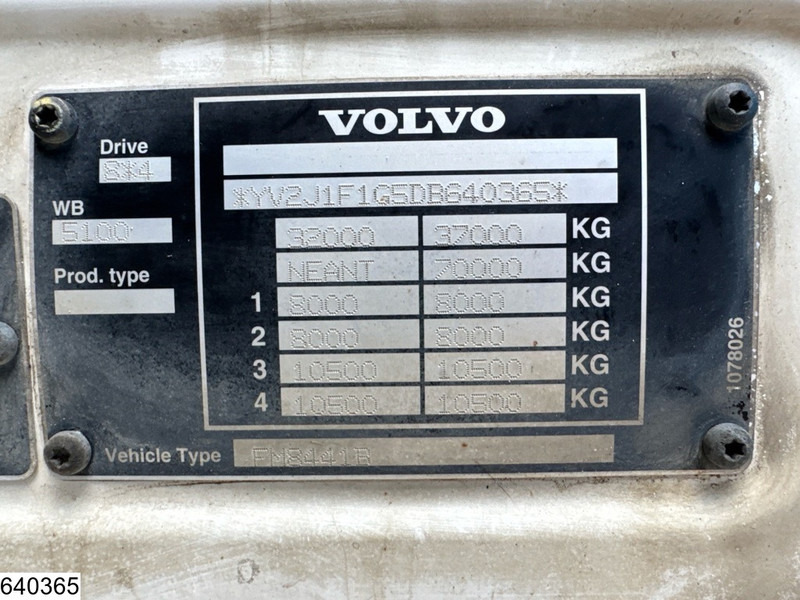 Podvozek s kabinou Volvo FM 410 8x4, EURO 5, PTO: obrázek 7