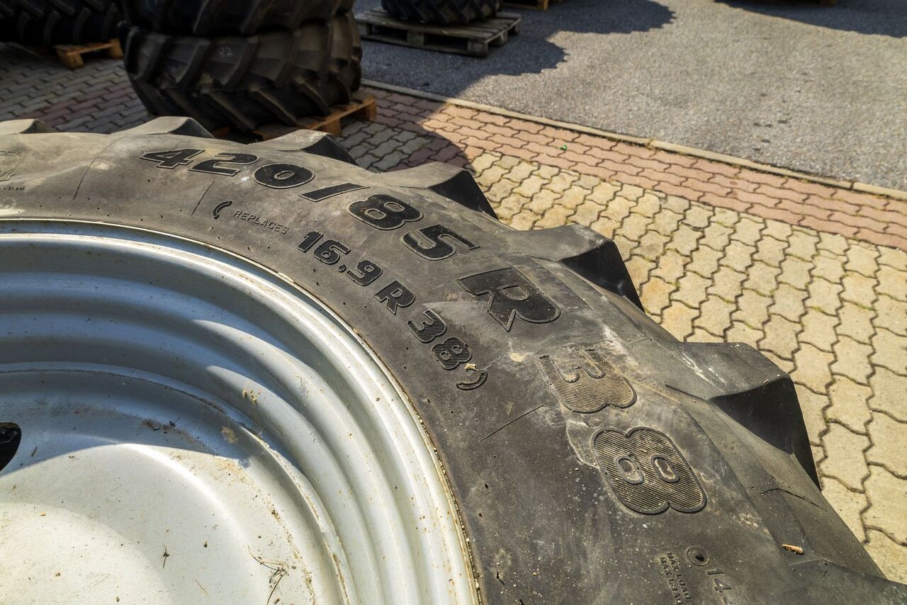 Trelleborg 420/85 R38 TM600 /16,9 R38 - Pneumatiky pro Traktor: obrázek 2 Trelleborg 420/85 R38 TM600 /16,9 R38 - Pneumatiky pro Traktor: obrázek 2