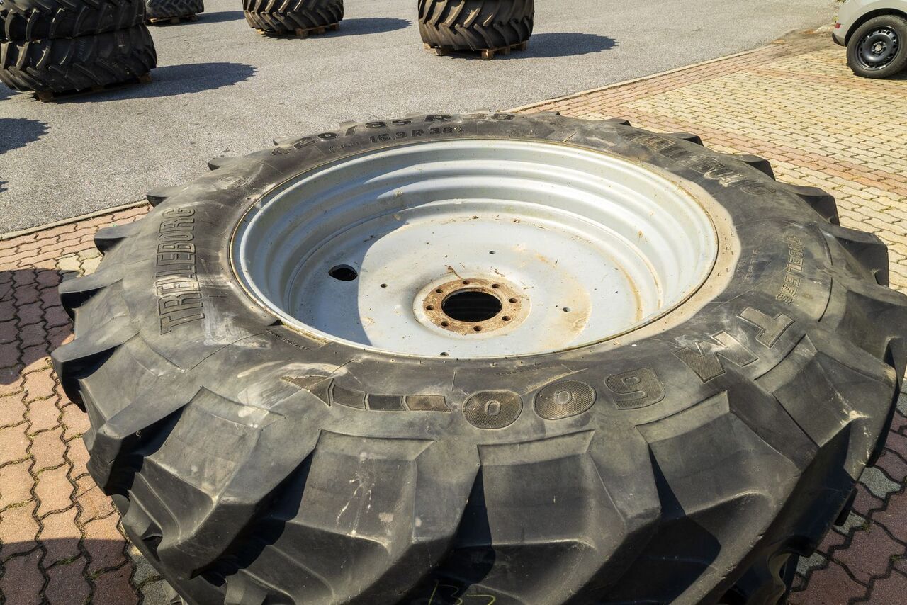 Trelleborg 420/85 R38 TM600 /16,9 R38 - Pneumatiky pro Traktor: obrázek 5 Trelleborg 420/85 R38 TM600 /16,9 R38 - Pneumatiky pro Traktor: obrázek 5