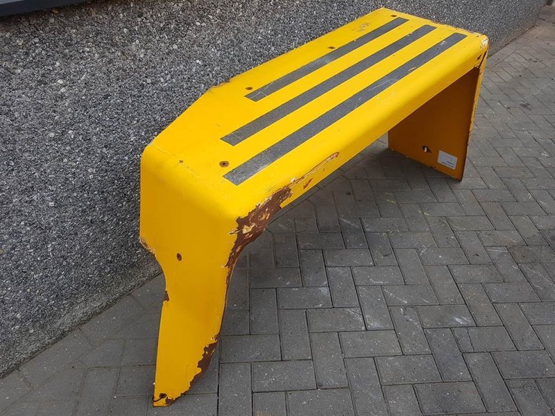 Ahlmann AZ150-4181501A-R/A-Mud guard/Kotfluegel/Spatbord - Křídlo pro Stavební technika: obrázek 2 Ahlmann AZ150-4181501A-R/A-Mud guard/Kotfluegel/Spatbord - Křídlo pro Stavební technika: obrázek 2