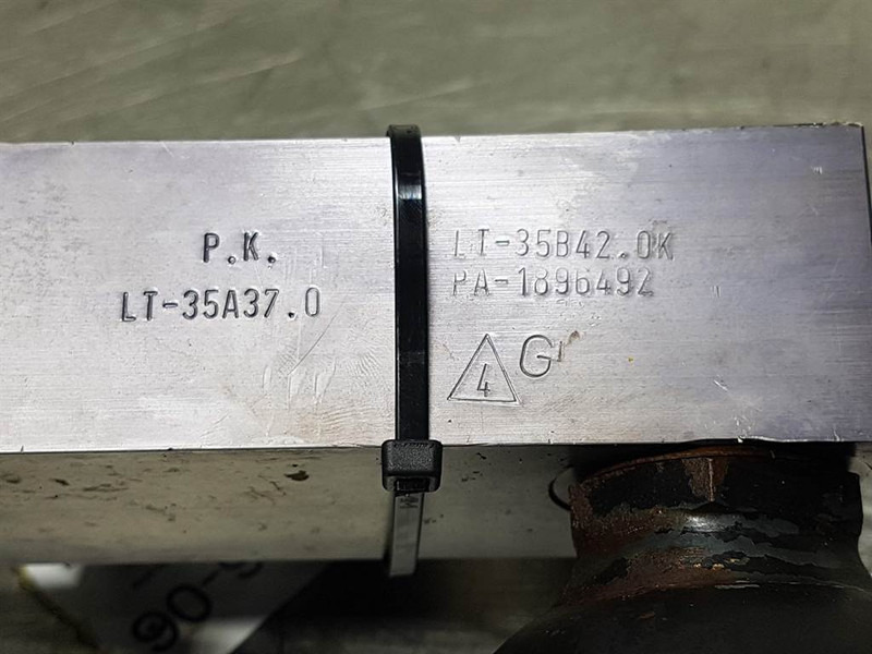 Ahlmann AZ45E-4108214A/4108337A-Stabilising module - Hydraulika pro Stavební technika: obrázek 3 Ahlmann AZ45E-4108214A/4108337A-Stabilising module - Hydraulika pro Stavební technika: obrázek 3