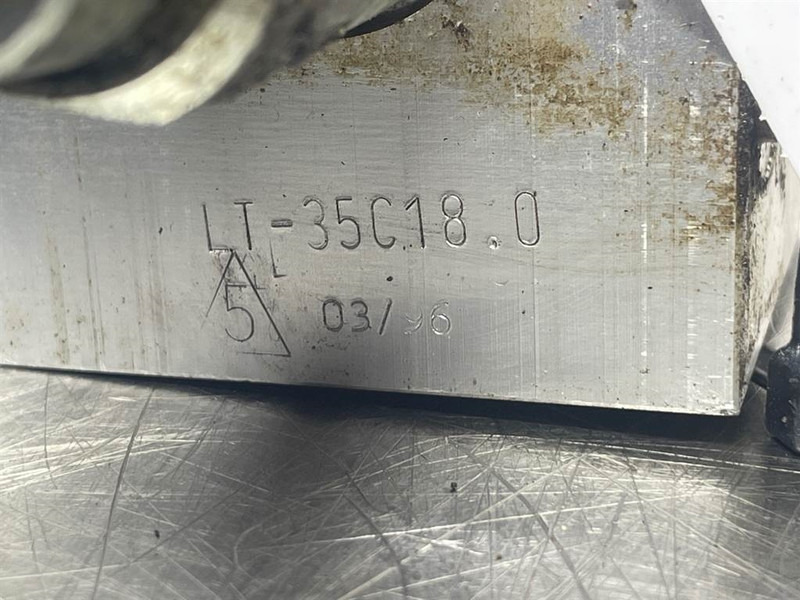 Ahlmann AZ6-4195590A-LT-35C18.0-Valve/Doppelschockventil - Hydraulika pro Stavební technika: obrázek 4 Ahlmann AZ6-4195590A-LT-35C18.0-Valve/Doppelschockventil - Hydraulika pro Stavební technika: obrázek 4