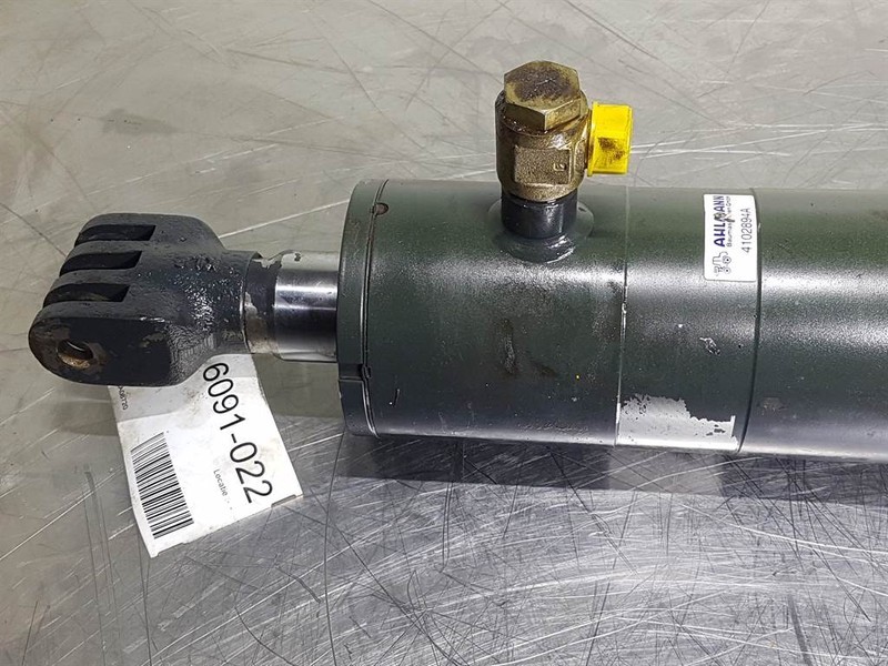 Ahlmann AZ85 - 4102894A - Swivel cylinder/Schwenkzylinder - Hydraulika: obrázek 2 Ahlmann AZ85 - 4102894A - Swivel cylinder/Schwenkzylinder - Hydraulika: obrázek 2