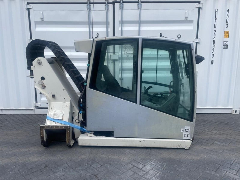 Atlas 1704MH - Cabin/Kabine/Cabine - Kabina a interiér pro Stavební technika: obrázek 2 Atlas 1704MH - Cabin/Kabine/Cabine - Kabina a interiér pro Stavební technika: obrázek 2