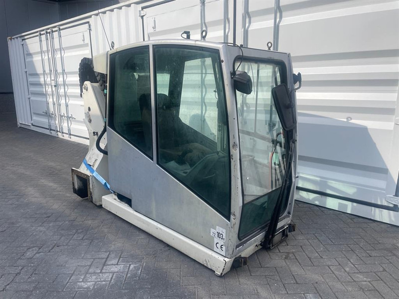 Atlas 1704MH - Cabin/Kabine/Cabine - Kabina a interiér pro Stavební technika: obrázek 1 Atlas 1704MH - Cabin/Kabine/Cabine - Kabina a interiér pro Stavební technika: obrázek 1