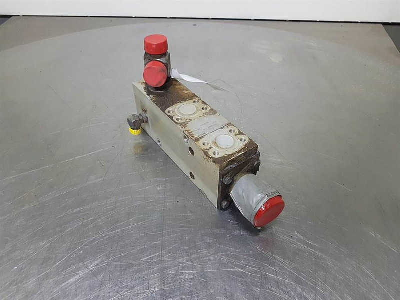 Case 921C - L127968 - Valve/Ventile/Ventiel - Hydraulika pro Stavební technika: obrázek 3 Case 921C - L127968 - Valve/Ventile/Ventiel - Hydraulika pro Stavební technika: obrázek 3