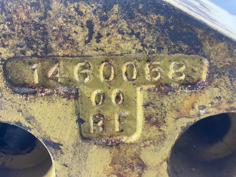 Cat 924G-146-0058-Counterweight/Heckgewicht - Rám/ Šasi pro Stavební technika: obrázek 3 Cat 924G-146-0058-Counterweight/Heckgewicht - Rám/ Šasi pro Stavební technika: obrázek 3
